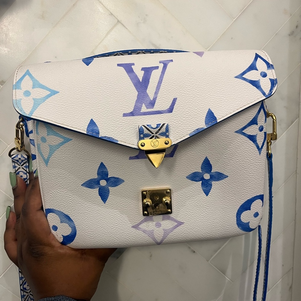 Louis Vuitton Pochette Métis